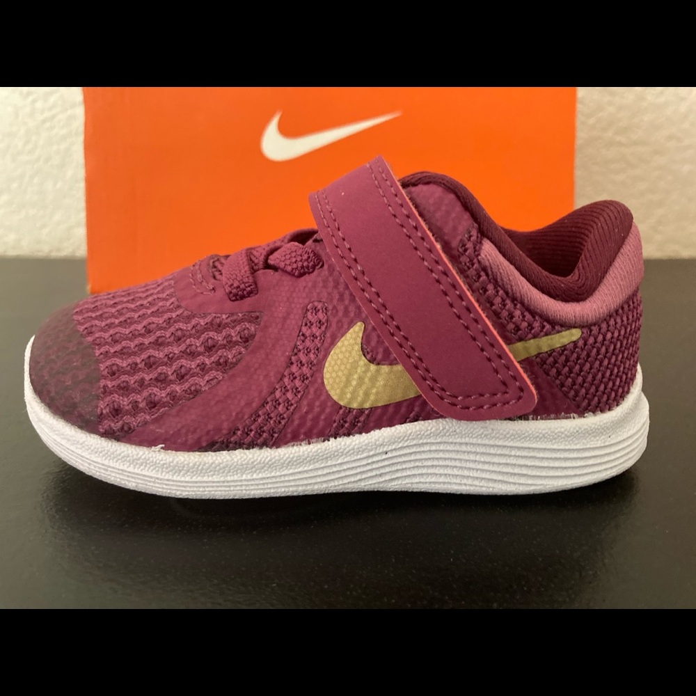 NEW NIKE REVOLUTION 4 SNEAKERS 4C GIRLS TODDLER CHILDREN INFANT SHOES BABY - Picture 9 of 16